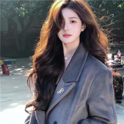 她的微笑和圈套